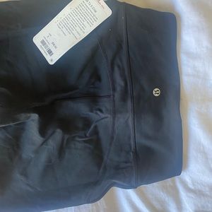 LuluLemon crop workout pants